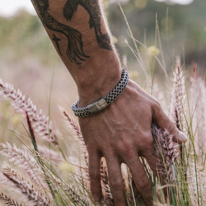 Deal 33% Off- Knight's Creed BELIEVE Credo Bracelet: Helps Pair Veterans with Service or Shelter Dogs